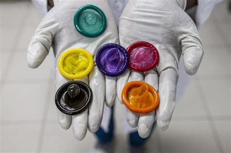 Fafanje brez kondoma za doplačilo Spolni zmenki Motema